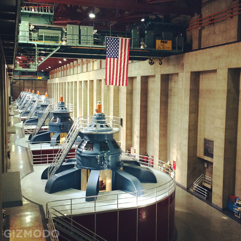 Illustration for article titled Hoover Dam Is a Super-Gadget That Keeps the Lights in Vegas Burning